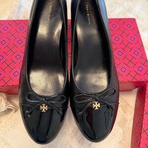 Tory Burch Black Patent Leather Ballet Flats with Gold Logo Bow Accent